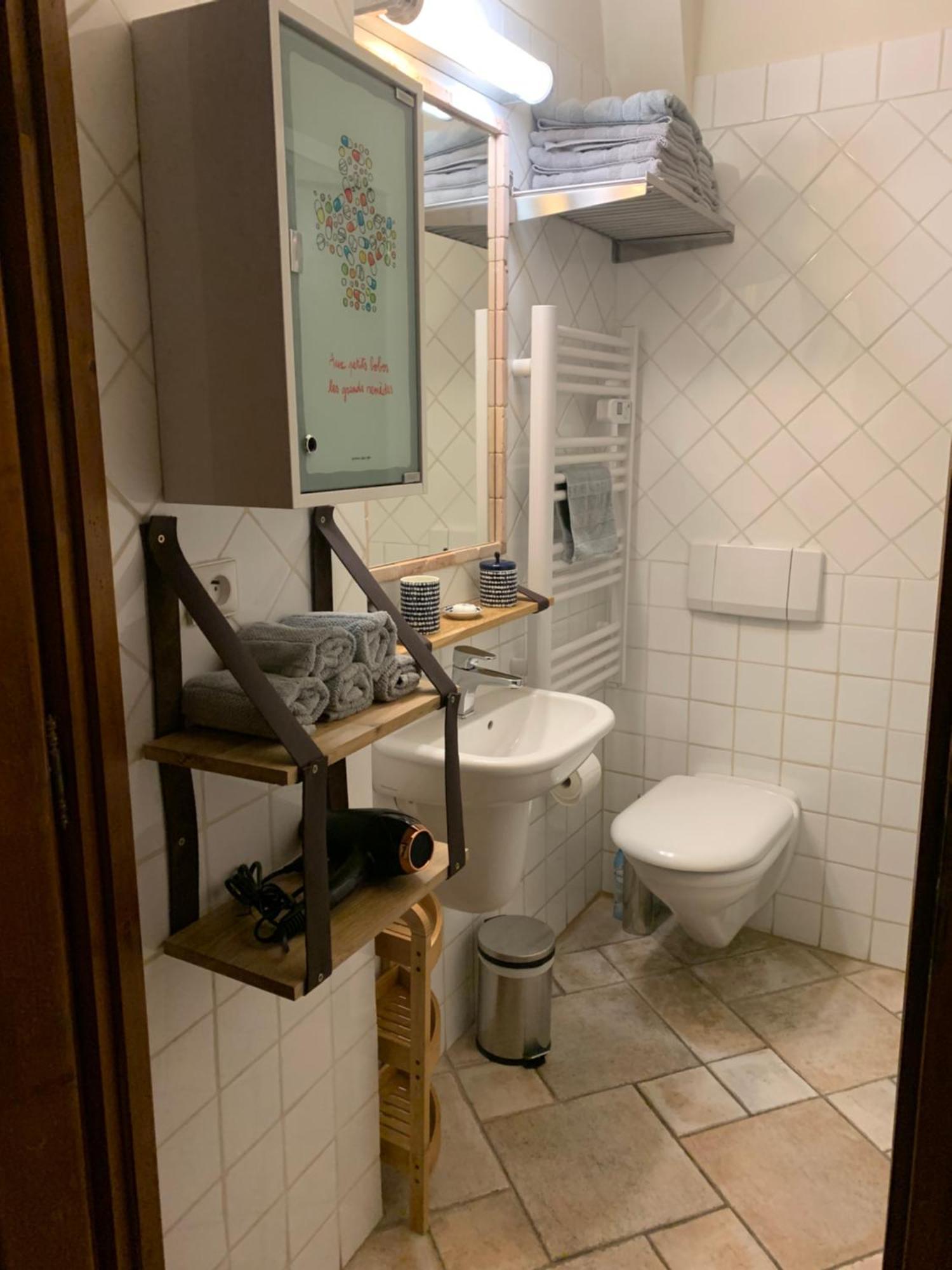 L'Elegante - Maison De Ville Avec Bains A Remous - Parking Inclus Saint-Paul-de-Vence Eksteriør bilde
