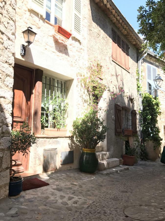 L'Elegante - Maison De Ville Avec Bains A Remous - Parking Inclus Saint-Paul-de-Vence Eksteriør bilde